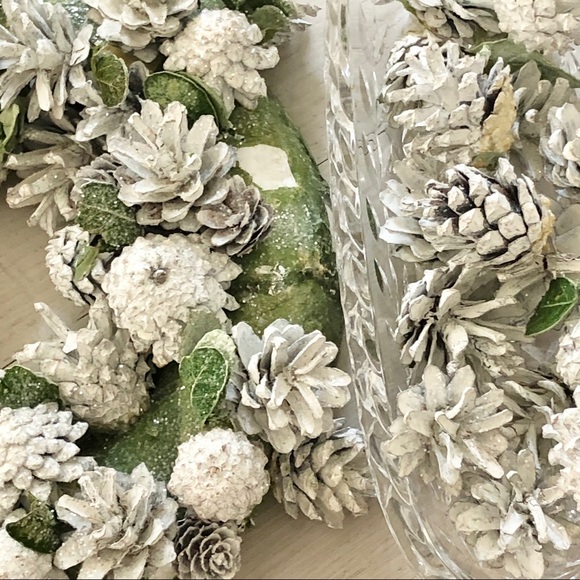 White Pinecone Wreath Partially Deconstructed for Crafters - Picture 9 of 9